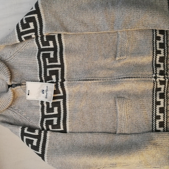 Cozy cabin sweater zip up. - Picture 3 of 8